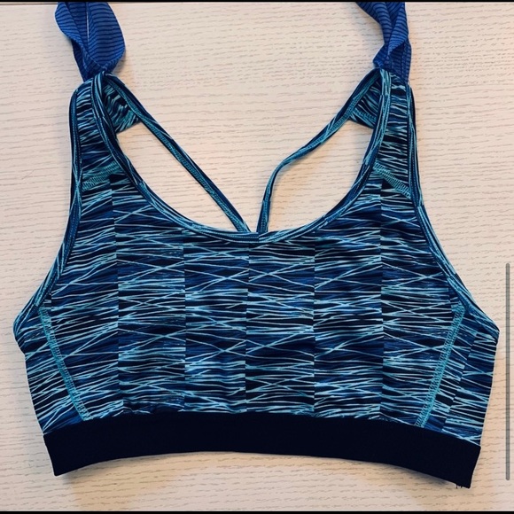 Champion C9 sports bra - Picture 4 of 6